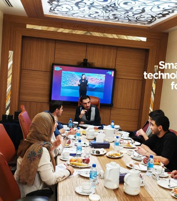 مدیرعامل فروشگاه مرکزی لنوو در جلسه هم اندیشی مدیران میانی