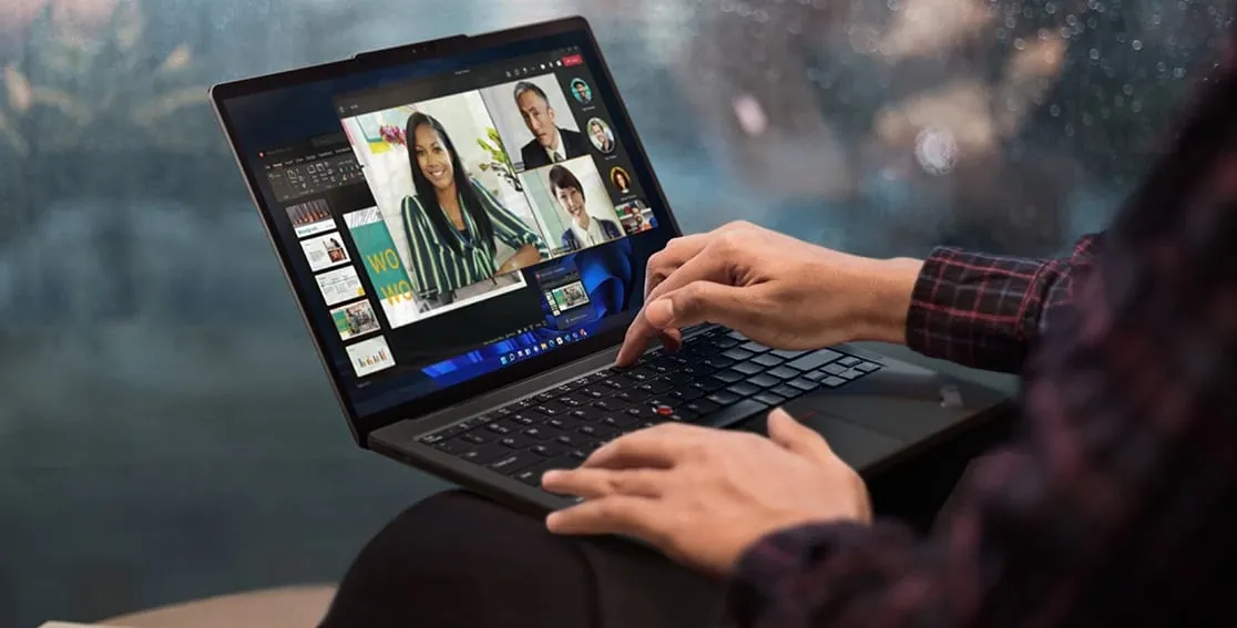 Features (4) ThinkPad X13s (13” Snapdragon) Laptop